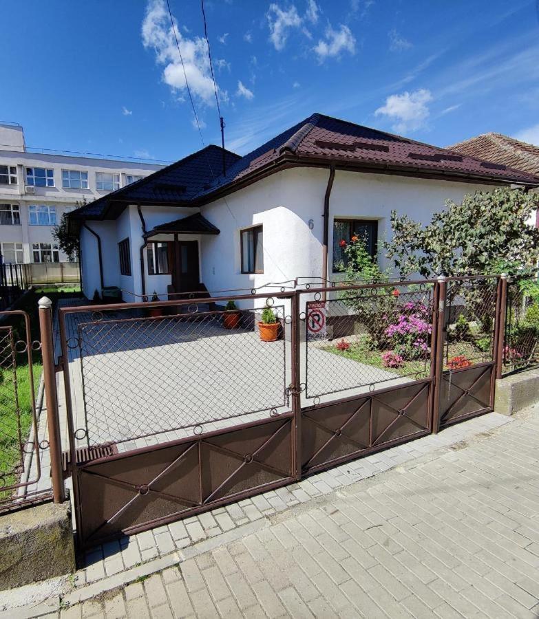 Casa Marina Guest House Călimăneşti Exterior foto